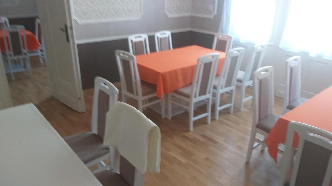 Karpatia Vendeghaz 1201 Budapeşte Dış mekan fotoğraf